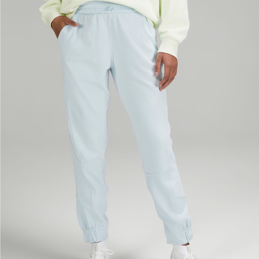 Lululemon Brushed Softstreme Ribbed High-Ross Jogger
